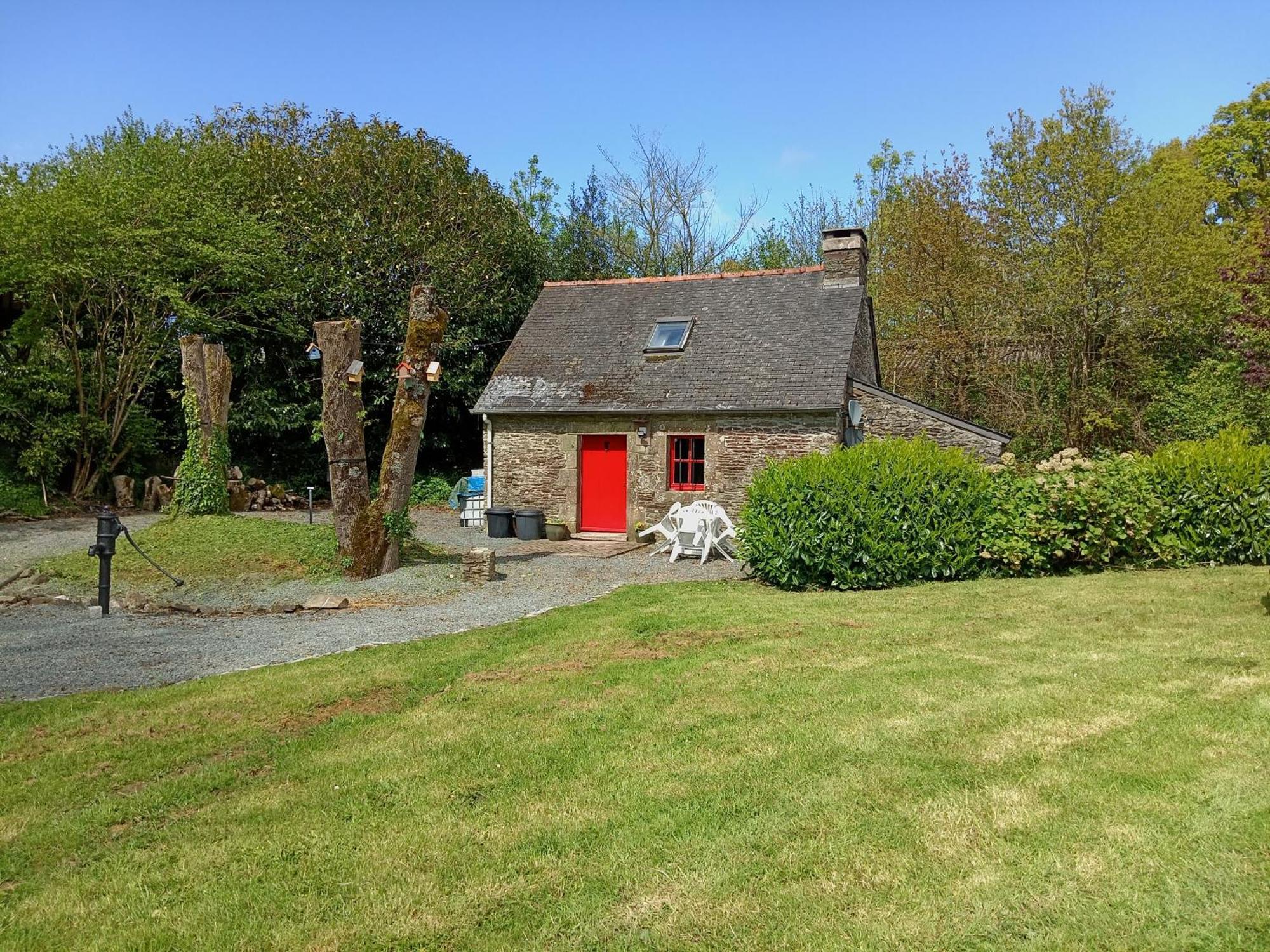 Character Breton Cottage Carhaix-Plouguer Exteriér fotografie